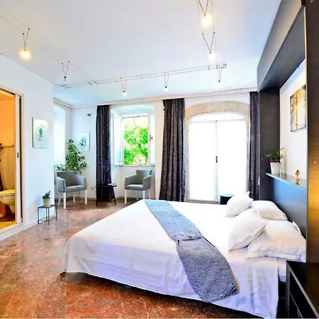 Гостевой дом Romantic Gena Трогир